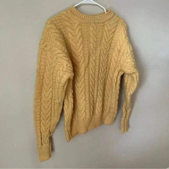 Vintage Abercrombie & Fitch Yellow Pullover 100% Wool Fisherman’s Sweater Large - Picture 4 of 7